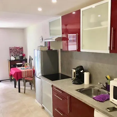 Апартаменты Superbe In At 450m From The Sea With Clim Ницца