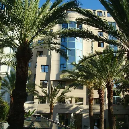 Appartamento Superbe In At 450m. From The Sea